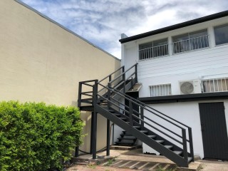 RIGHT IN THE CENTRE OF CALOUNDRA!