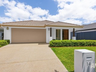 Freshly Updated Home in a Peaceful Parkside Pocket of Sippy Downs