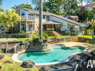 Beautiful, Elevated Family Home!
