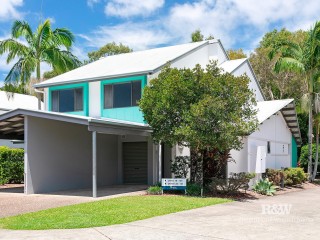Noosa River Townhouse 