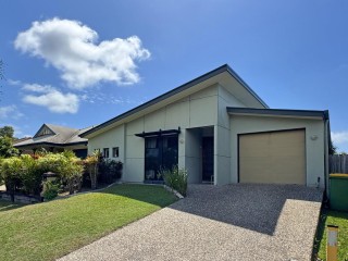 FAMILY HOME IN BELLVISTA