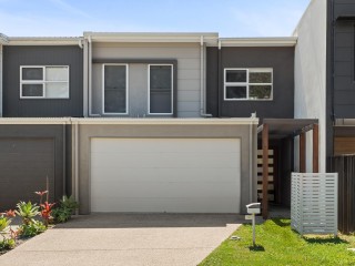 Modern Family Living or Investment in Sunshine Cove