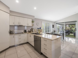 RARE DOWNSIZING OPPORTUNITY!