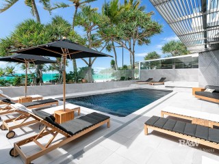 Luxury Noosa Beachfront Apartment!