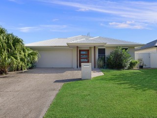 EXCELLENT INVESTMENT OPPORTUNITY IN PELICAN WATERS