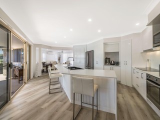 BIG CORNER BLOCK IN PRIME PELICAN WATERS POSITION