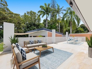 Dual Living in the Heart of Sunshine Coast!