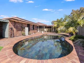 GOLDEN BEACH FAMILY RETREAT - SPACE, STYLE & COASTAL LIVING
