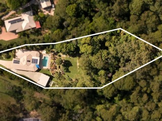A Private One-Acre Sanctuary in Buderim
