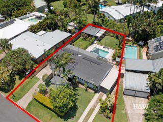 Beautiful Tewantin renovated home