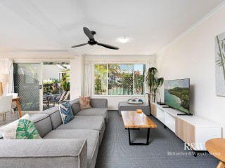 Poolside Perfection in Noosa's Ivory Palms Riverside Resort