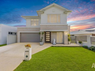 Luxurious Hampton-Style Home in Exclusive Marina Enclave