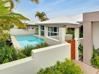 PERFECTLY PRICED AND PRESENTED - PELICAN WATERS LIVING!