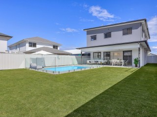 COASTAL SOPHISTICATION IN MARINA PRECINCT
