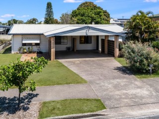 TWO DWELLINGS, ONE TITLE, TOP LOCATION, FABULOUS BLOCK