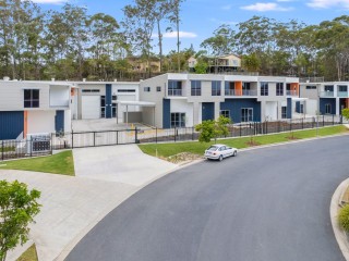 CARETAKERS APPROVED INDUSTRIAL UNIT - CALOUNDRA WEST